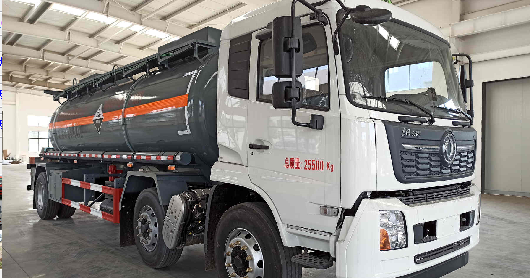 東風天錦腐蝕性物品罐式運輸車 東風天錦腐蝕性物品罐式運輸車